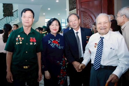 Bí thư Thành ủy Hà Nội Bùi Thị Minh Hoài: Phát huy truyền thống Cách mạng Tháng Tám, quyết tâm xây dựng Thủ đô giàu đẹp