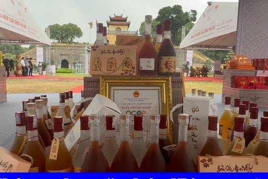 Không gian văn hóa Việt rực rỡ tại Hội chợ quà tặng Thủ đô 2025