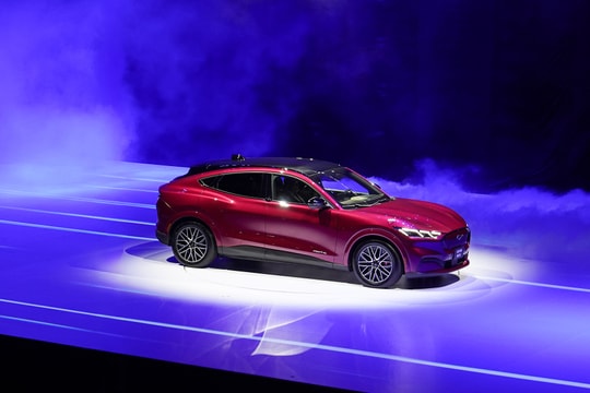 Ford đặt chân vào thị trường xe điện Việt Nam đúng dịp kỷ niệm 30 năm
