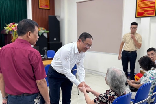 Phường Đống Đa: Đồng bộ các lực lượng, về đích đúng tiến độ đổi thẻ Đảng viên