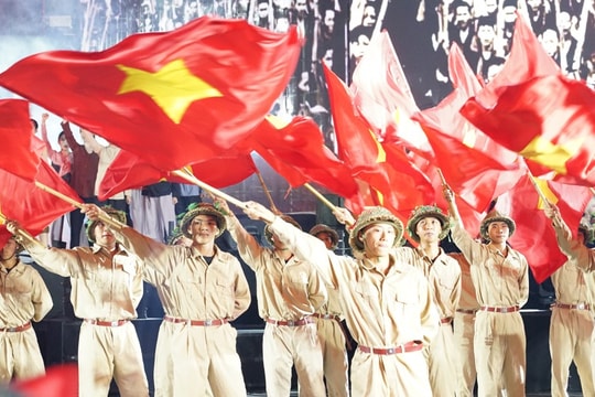 “Hà Nội - Từ mùa thu lịch sử năm 1945”: Khơi gợi niềm tự hào và tình yêu quê hương, đất nước