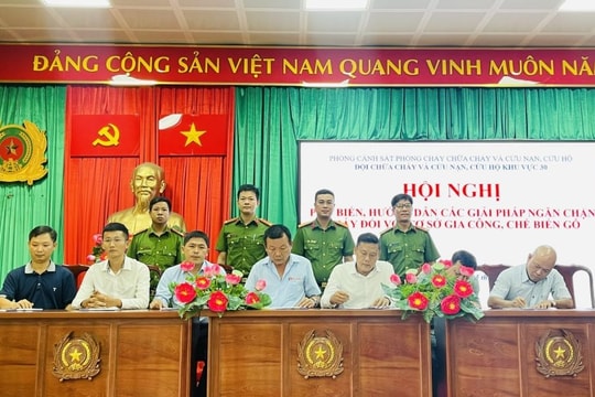 Nhiều cơ sở gia công, chế biến gỗ ký cam kết an toàn phòng cháy, chữa cháy