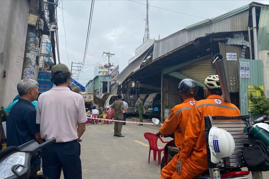 TP Hồ Chí Minh: Hiện trường tan hoang sau vụ nổ Công ty Kính màu Ngọc Hân