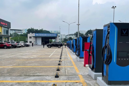Hà Nội rà soát quỹ đất lắp đặt trạm sạc phương tiện năng lượng sạch