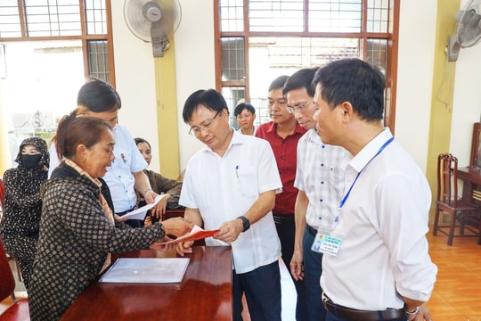 Nghệ An yêu cầu các sở, ngành lập danh sách tối thiểu 5% cán bộ, công chức để điều động về xã