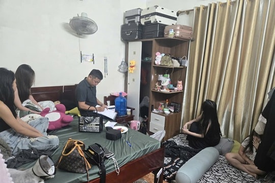 Bữa tiệc sinh nhật của nhóm nữ biến thành "động bay lắc" tại phòng trọ ở Long Biên
