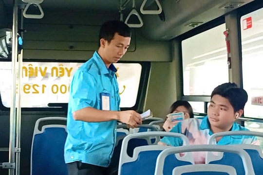 Ra mắt Bộ quy tắc ứng xử trên xe buýt
