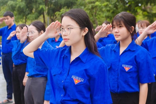 1.000 thanh niên TP Hồ Chí Minh tham gia chào cờ “Tôi yêu Tổ quốc tôi”