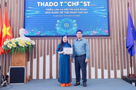 Ngọn lửa yêu nghề đưa cô giáo U50 chinh phục trí tuệ nhân tạo