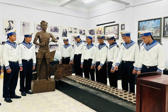 Tuổi trẻ Vùng 5 Hải quân với hành trình “Tôi yêu Tổ quốc tôi”