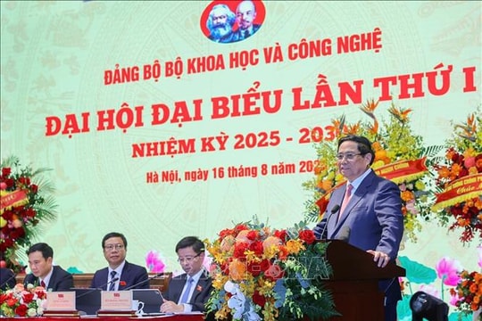Thủ tướng: Mỗi cán bộ Bộ Khoa học và Công nghệ phải là một chiến sỹ trong lĩnh vực của mình