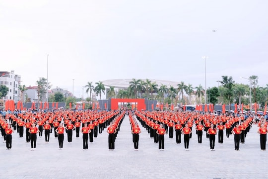 Đại hội TDTT và Hội trại hè thắp lửa tuổi trẻ xã Đông Anh