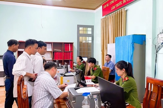 Đắk Lắk: Khẩn trương hoàn thành cấp đổi thẻ đảng viên theo mẫu mới