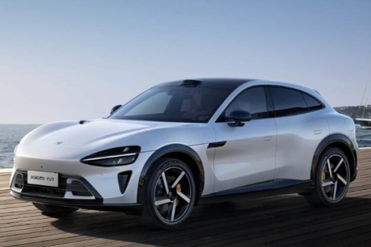 Quá tải đơn đặt hàng, CEO Xiaomi khuyên khách nên mua Tesla Model Y