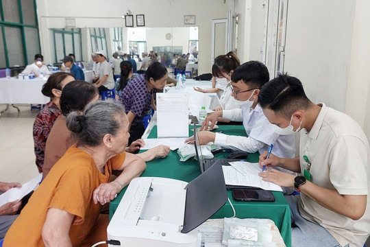 Hà Nội hướng tới chăm sóc sức khỏe toàn diện cho người cao tuổi