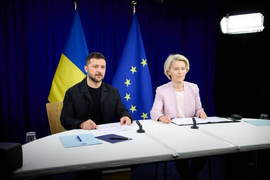 Tổng thống Mỹ sẽ gặp người đồng cấp Ukraine vào rạng sáng 19-8