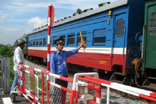 Tăng cường bảo đảm trật tự, an toàn giao thông đường sắt trong tình hình mới