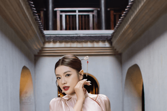 Sao mai Nguyễn Thu Hằng đài các hát giữa non thiêng Yên Tử