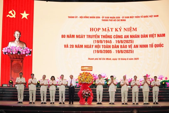 Công an TP Hồ Chí Minh: Phát huy lịch sử vẻ vang, vững vàng tiến bước trong kỷ nguyên mới