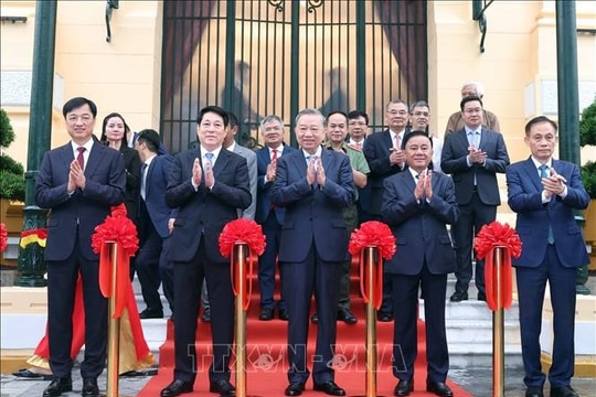 Tổng Bí thư Tô Lâm và Chủ tịch nước Lương Cường dự Lễ bàn giao Trụ sở làm việc Cơ quan Chủ tịch nước