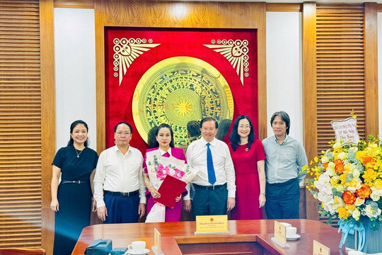 Bà Phạm Thị Mỹ Hoa được bổ nhiệm làm Cục phó Cục Mỹ thuật, Nhiếp ảnh và Triển lãm