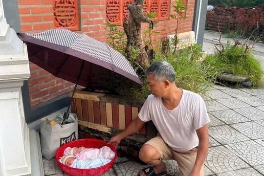 Xã Hát Môn thông báo về 2 cháu bé sơ sinh bị bỏ rơi trước cửa chùa Chung Linh