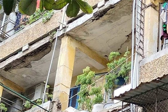 Nghệ An: Lan can chung cư gãy đổ, hàng trăm hộ dân sống trong lo sợ