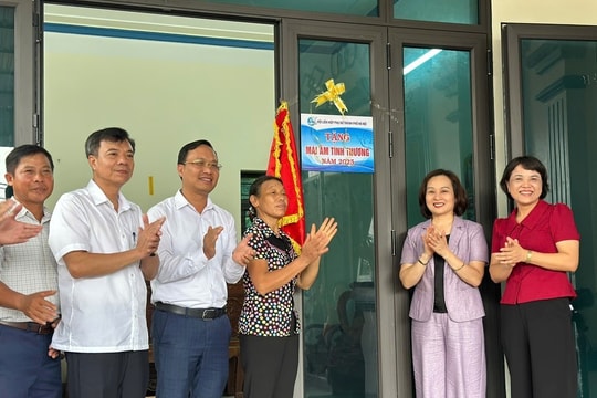 Những mái ấm tình thương trao tặng phụ nữ nghèo