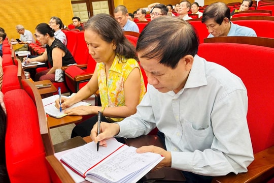 Phường Đống Đa tập huấn một số thủ tục hành chính công của Đảng