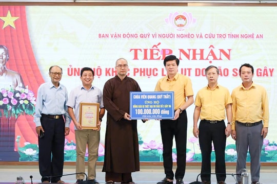 Nghệ An tiếp nhận hơn 160 tỷ đồng ủng hộ cứu trợ lũ lụt