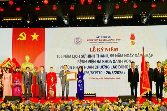 Bệnh viện Đa khoa Xanh Pôn đón nhận Huân chương Lao động hạng Nhất Khẳng định vị thế trong hành trình hơn một thế kỷ cống hiến