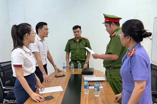 Nhiều nhân viên ngân hàng tiếp tay cho đường dây rửa tiền