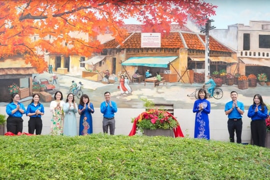 Hoàn Kiếm: Tuổi trẻ vẽ sắc màu, viết khát vọng trong mùa thu lịch sử