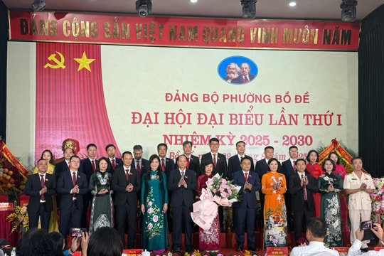 Đại hội Đại biểu Đảng bộ phường Bồ Đề lần thứ Nhất, nhiệm kỳ 2025 - 2030 Đẩy mạnh chuyển đổi số toàn diện, hướng tới chính quyền số, kinh tế số, xã hội số
