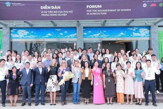 Trao học bổng gần 60 tỷ đồng: Học viện Nông nghiệp Việt Nam mở cánh cửa tương lai cho sinh viên