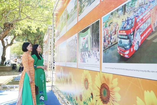 TP.HCM: Khai mạc triển lãm ảnh kỷ niệm 80 năm Quốc khánh 2/9