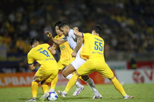 V.League 2025-2026: Sông Lam Nghệ An ngược dòng đánh bại đương kim vô địch Nam Định
