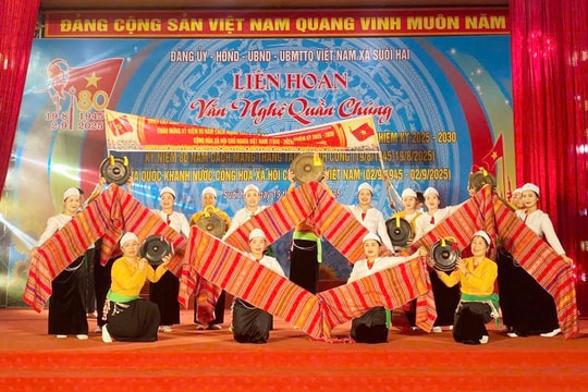 Sắc màu Mường tươi mới nhịp sống Suối Hai