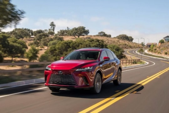 Lexus RX 2026 ra mắt: Nâng cấp loạt tiện nghi, thêm bản PHEV