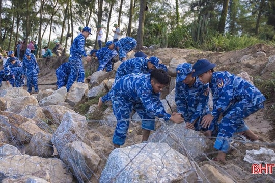 Thủ tướng: Tập trung hướng dẫn kỹ năng ứng phó để giảm thiệt hại do bão số 5 đổ bộ