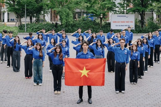 Áp lực và niềm tự hào của “áo xanh” tại Quảng trường Ba Đình