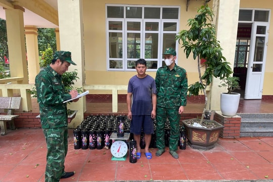 Đồn Biên phòng cửa khẩu Hoành Mô (Quảng Ninh) Bắt giữ 2 vụ vận chuyển và mua bán trái phép khí cười