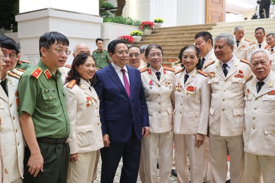 Thủ tướng gặp mặt, tri ân lực lượng Công an chi viện chiến trường miền Nam
