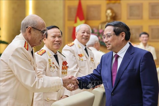 Thủ tướng Phạm Minh Chính gặp mặt thân mật Ban liên lạc Công an chi viện chiến trường miền Nam