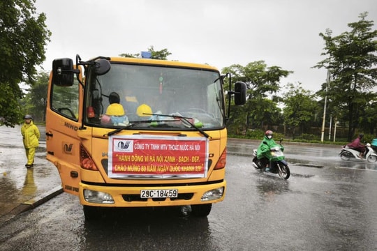 Công nhân thoát nước: 100% quân số ứng trực 24/24h ứng phó bão số 5 và phục vụ Đại lễ A80