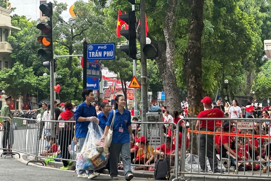 Viết tiếp tình yêu Tổ quốc bằng hành động văn minh