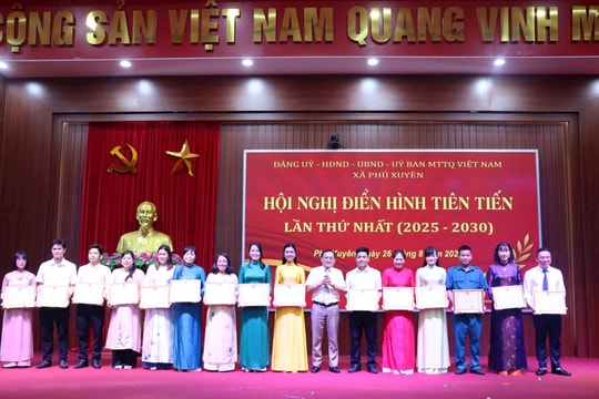 Phát huy sức mạnh đoàn kết, xây dựng xã Phú Xuyên phát triển nhanh, bền vững
