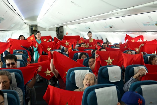 Vietnam Airlines thực hiện chuyến bay “Cất cánh tự hào Việt Nam” kỷ niệm 80 năm Quốc khánh