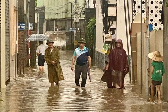 Xã Hồng Vân: Hơn 400ha lúa, rau màu, thuỷ sản bị ngập úng