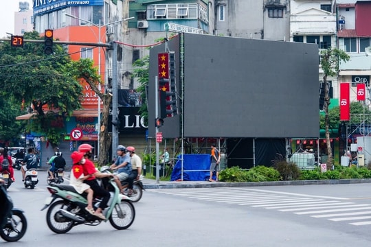 Phường Giảng Võ (Hà Nội) Nhiều màn hình LED phục vụ người dân xem trực tiếp Lễ diễu binh